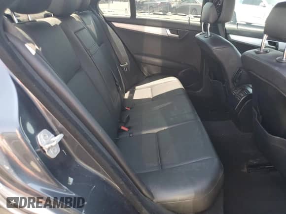 2013 Mercedes-Benz C 250 Sport с VIN WDDGF4HBXDA786339, выставлен на аукционе Copart как лот 60758555 с пробегом 92 795 миль миль и Списание • Salvage title. История ставок и продаж доступна на DreamBid. Изображение 10.