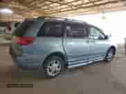 2004 Toyota Sienna XLE z VIN 5TDZA22CX4S194448, wystawiony jako Copart lot #60899125 z przebiegiem 102 509 mil mil oraz Czysty tytuł • Clean title. Historia ofert i sprzedaży dostępna na DreamBid. Obrazek 3.