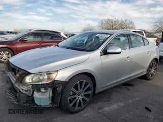 2018 Volvo S60 Inscription с VIN LYV402HK6JB165395, выставлен на аукционе Copart как лот 46921535 с пробегом 74 474 миль миль и Списание • Salvage title. История ставок и продаж доступна на DreamBid. Изображение 1.