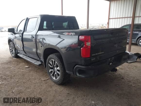 2022 Chevrolet Silverado 1500 RST z VIN 1GCUDEET0NZ644607, wystawiony jako IAAI lot #41614044 z przebiegiem 56 524 mil mil oraz . Historia ofert i sprzedaży dostępna na DreamBid. Obrazek 3.