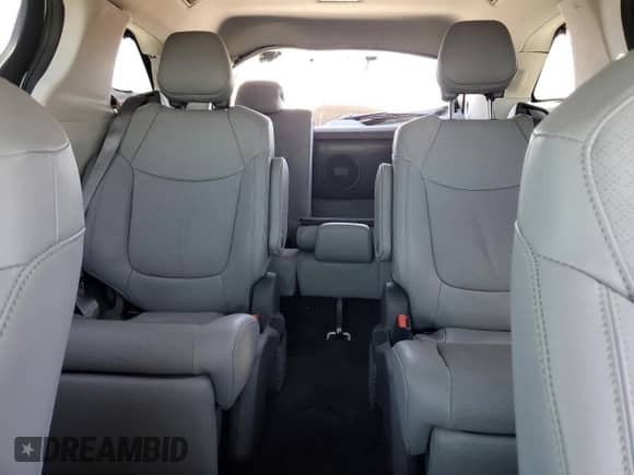 2024 Toyota Sienna Limited с VIN 5TDZRKEC1RS187559, выставлен на аукционе Copart как лот 67304034 с пробегом 17 947 миль миль и Списание • Salvage title. История ставок и продаж доступна на DreamBid. Изображение 10.