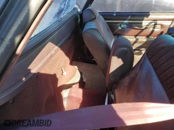 1986 Chevrolet El Camino z VIN 3GCCW80Z9GS914985, wystawiony jako Copart lot #49669715 z przebiegiem 84 552 mil mil oraz Nie do naprawy • Non repairable. Historia ofert i sprzedaży dostępna na DreamBid. Obrazek 10.