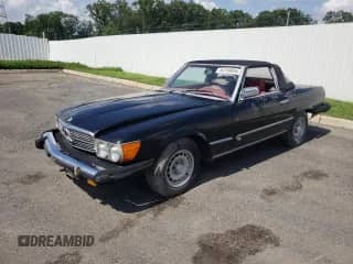 1979 Mercedes-Benz SL z VIN 10704412052292, wystawiony jako Copart lot #64758035 z przebiegiem 146 896 mil mil oraz Czysty tytuł • Clean title. Historia ofert i sprzedaży dostępna na DreamBid. Obrazek 1.
