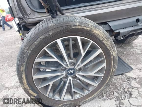 2020 Hyundai Tucson Sport с VIN KM8J3CAL2LU200876, выставлен на аукционе IAAI как лот 42528747 с пробегом 115 737 миль миль и . История ставок и продаж доступна на DreamBid. Изображение 12.