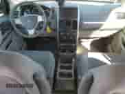 2010 Dodge Grand Caravan SE с VIN 2D4RN4DE0AR477415, выставлен на аукционе Copart как лот 81726555 с пробегом 120 607 миль миль и Списание • Salvage title. История ставок и продаж доступна на DreamBid. Изображение 8.