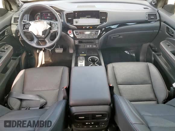 2024 Honda Passport Black Edition z VIN 5FNYF8H86RB002604, wystawiony jako Copart lot #68025745 z przebiegiem 14 145 mil mil oraz Szkoda całkowita • Salvage title. Historia ofert i sprzedaży dostępna na DreamBid. Obrazek 8.
