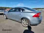 2013 Volvo S60 T6 R-Design Platinum с VIN YV1902FH1D2230439, выставлен на аукционе Copart как лот 85838645 с пробегом 62 484 миль миль и Списание • Salvage title. История ставок и продаж доступна на DreamBid. Изображение 2.