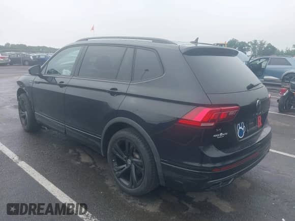 2024 Volkswagen Tiguan SE R-Line Black с VIN 3VV8B7AX4RM048758, выставлен на аукционе IAAI как лот 42523725 с пробегом 14 415 миль миль и . История ставок и продаж доступна на DreamBid. Изображение 3.