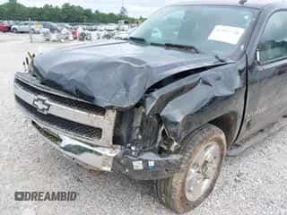 2011 Chevrolet Silverado 1500 LT z VIN 1GCRCSE09BZ421717, wystawiony jako IAAI lot #42927720 z przebiegiem 212 946 mil mil oraz . Historia ofert i sprzedaży dostępna na DreamBid. Obrazek 6.