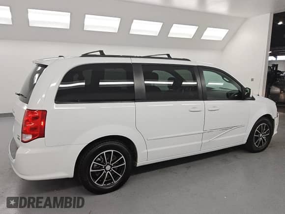 2017 Dodge Grand Caravan GT с VIN 2C4RDGEG6HR783613, выставлен на аукционе Copart как лот 59357585 с пробегом 104 067 миль миль и Чистый • Clean title. История ставок и продаж доступна на DreamBid. Изображение 3.