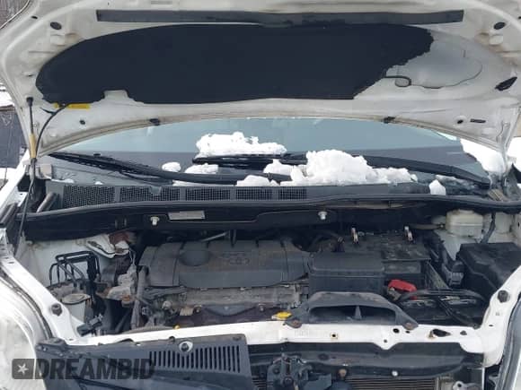 2011 Toyota Sienna с VIN 5TDKA3DC6BS006705, выставлен на аукционе IAAI как лот 41479327 с пробегом 74 070 миль миль и . История ставок и продаж доступна на DreamBid. Изображение 10.