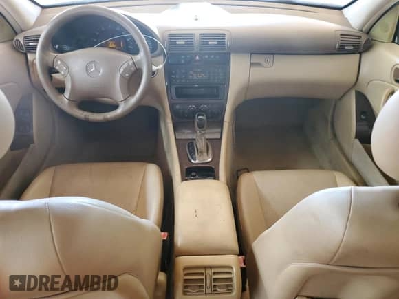 2002 Mercedes-Benz C 230/260/280/320 с VIN WDBRF61JX2F172972, выставлен на аукционе Copart как лот 81625725 с пробегом 206 492 миль миль и Списание • Salvage title. История ставок и продаж доступна на DreamBid. Изображение 8.