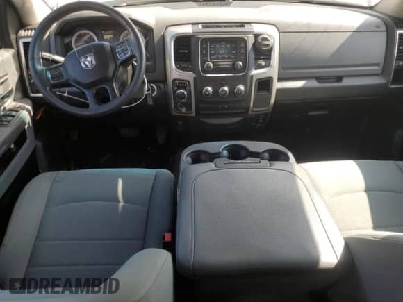 2018 Ram 1500 SLT z VIN 1C6RR6GG3JS303838, wystawiony jako Copart lot #64387815 z przebiegiem 137 099 mil mil oraz Szkoda całkowita • Salvage title. Historia ofert i sprzedaży dostępna na DreamBid. Obrazek 8.