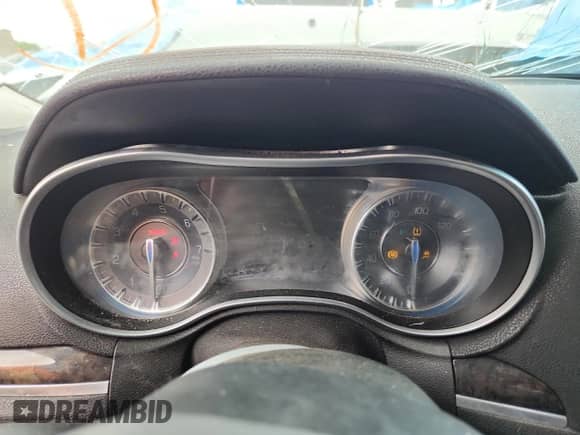 2019 Chrysler 300 Limited с VIN 2C3CCAEG1KH534286, выставлен на аукционе Copart как лот 70326025 с пробегом Не указан миль и Списание • Salvage title. История ставок и продаж доступна на DreamBid. Изображение 9.