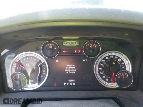 2019 Ram 1500 Big Horn z VIN 1C6RR7LT2KS549869, wystawiony jako IAAI lot #41331191 z przebiegiem 92 268 mil mil oraz . Historia ofert i sprzedaży dostępna na DreamBid. Obrazek 7.