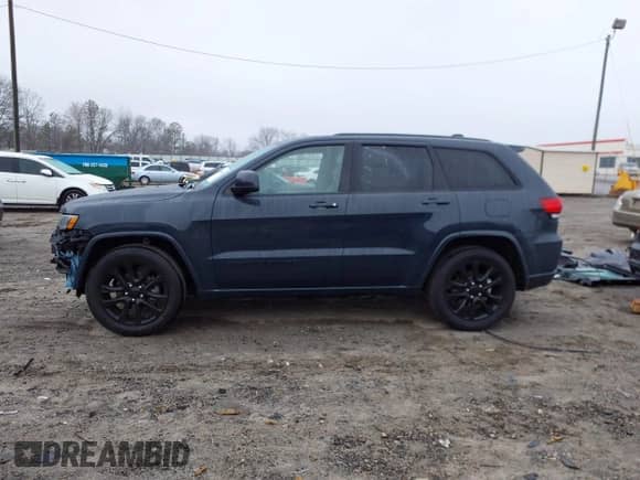 2017 Jeep Grand Cherokee Laredo with VIN 1C4RJEAG1HC956319, listed as a IAAI auction lot 41464914 with 78,220 mi miles and . Bid and sale history available at DreamBid. Image 15.