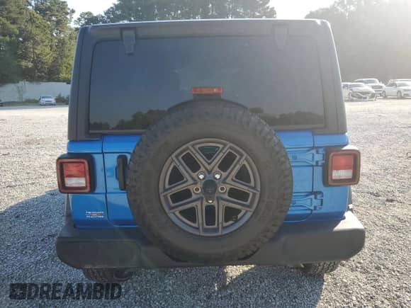 2025 Jeep Wrangler Sport S с VIN 1C4PJXDN2SW552688, выставлен на аукционе Copart как лот 70635275 с пробегом 6 263 миль миль и Списание • Salvage title. История ставок и продаж доступна на DreamBid. Изображение 6.