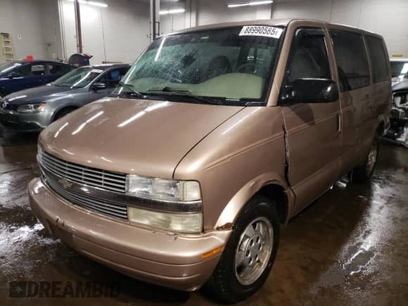 2003 Chevrolet Astro z VIN 1GNEL19X93B144732, wystawiony jako Copart lot #88990585 z przebiegiem 282 328 mil mil oraz Szkoda całkowita • Salvage title. Historia ofert i sprzedaży dostępna na DreamBid. Obrazek 1.