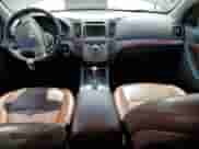 2008 Hyundai Veracruz GLS with VIN KM8NU73C08U070199, listed as a Copart auction lot 71737585 with 201,270 mi miles and Salvage title. Bid and sale history available at DreamBid. Image 8.