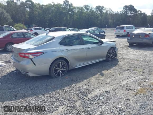 2019 Toyota Camry SE z VIN 4T1B11HK2KU785419, wystawiony jako IAAI lot #43286510 z przebiegiem 165 070 mil mil oraz . Historia ofert i sprzedaży dostępna na DreamBid. Obrazek 4.