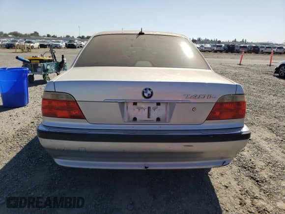 2001 BMW 7 Series 740iL with VIN WBAGH83421DP26857, listed as a Copart auction lot 85929555 with 247,854 mi miles and Clean title. Bid and sale history available at DreamBid. Image 6.