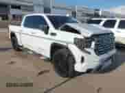 2023 GMC Sierra 1500 Denali z VIN 3GTUUGED4PG345211, wystawiony jako IAAI lot #42995625 z przebiegiem 63 396 mil mil oraz . Historia ofert i sprzedaży dostępna na DreamBid. Obrazek 1.