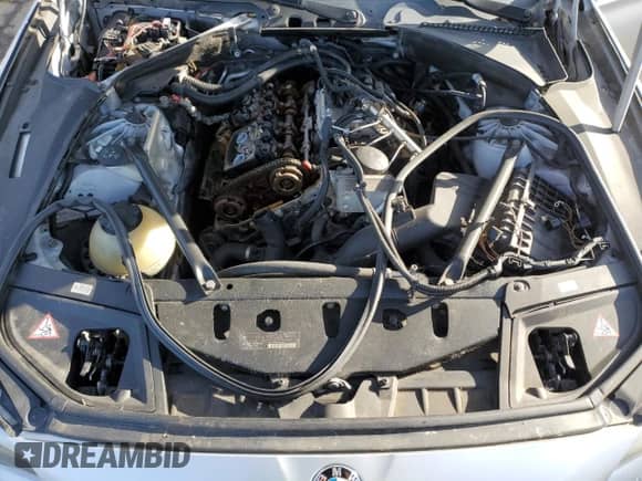 2013 BMW 5 Series 528i xDrive с VIN WBAXH5C59DDW15038, выставлен на аукционе Copart как лот 82726665 с пробегом Не указан миль и Чистый • Clean title. История ставок и продаж доступна на DreamBid. Изображение 11.