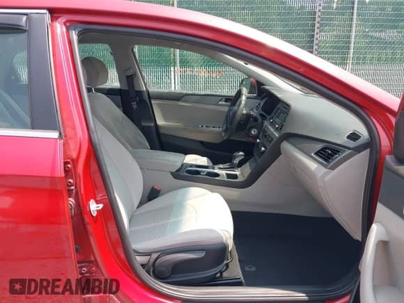 2017 Hyundai Sonata 2.4L with VIN 5NPE24AF2HH501755, listed as a IAAI auction lot 42482275 with 149,570 mi miles and . Bid and sale history available at DreamBid. Image 5.