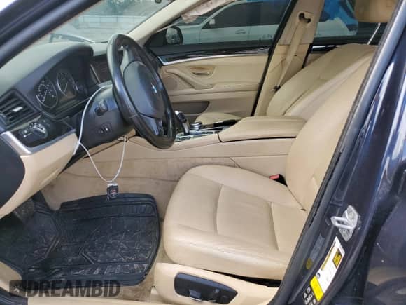 2015 BMW 5 Series 528i xDrive with VIN WBA5A7C54FD627219, listed as a Copart auction lot 84784345 with 112,003 mi miles and Clean title. Bid and sale history available at DreamBid. Image 7.