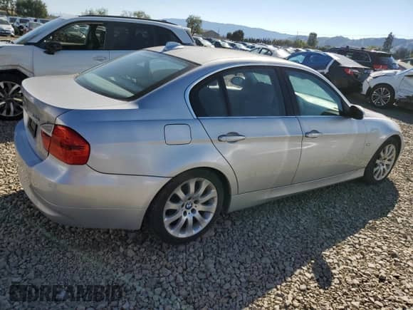 2006 BMW 3 Series 330i с VIN WBAVB33516PS10502, выставлен на аукционе Copart как лот 89643345 с пробегом 131 619 миль миль и Чистый • Clean title. История ставок и продаж доступна на DreamBid. Изображение 3.