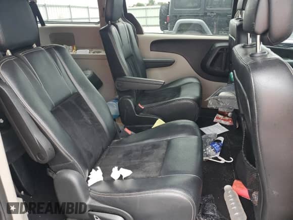 2018 Dodge Grand Caravan SXT z VIN 2C4RDGCG2JR281531, wystawiony jako Copart lot #67747415 z przebiegiem 177 007 mil mil oraz Szkoda całkowita • Salvage title. Historia ofert i sprzedaży dostępna na DreamBid. Obrazek 11.