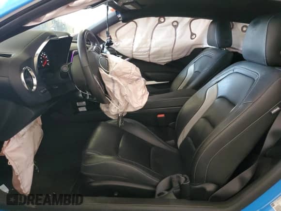 2023 Chevrolet Camaro 2LT z VIN 1G1FD1RX8P0100127, wystawiony jako Copart lot #65455865 z przebiegiem 31 424 mil mil oraz Szkoda całkowita • Salvage title. Historia ofert i sprzedaży dostępna na DreamBid. Obrazek 7.