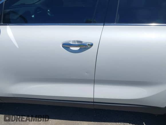 2017 Kia Sorento LX с VIN 5XYPG4A39HG266830, выставлен на аукционе IAAI как лот 42095601 с пробегом 112 291 миль миль и . История ставок и продаж доступна на DreamBid. Изображение 6.