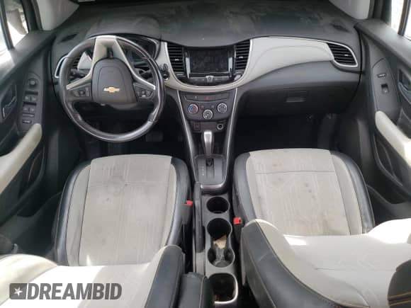 2019 Chevrolet Trax LT с VIN 3GNCJPSB1KL400891, выставлен на аукционе Copart как лот 83857875 с пробегом 81 785 миль миль и Списание • Salvage title. История ставок и продаж доступна на DreamBid. Изображение 8.