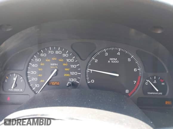 2002 Saturn VUE z VIN 5GZCZ63B72S806202, wystawiony jako IAAI lot #42240417 z przebiegiem 170 256 mil mil oraz . Historia ofert i sprzedaży dostępna na DreamBid. Obrazek 7.