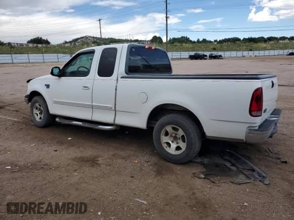 2000 Ford F-150 XL z VIN 1FTRX17W7YNC12430, wystawiony jako Copart lot #66036385 z przebiegiem Nie podano mil oraz Nie do naprawy • Non repairable. Historia ofert i sprzedaży dostępna na DreamBid. Obrazek 2.
