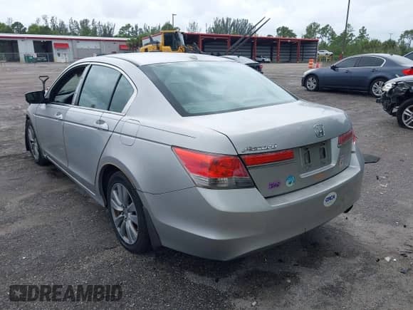 2011 Honda Accord EX-L с VIN 1HGCP2F82BA074519, выставлен на аукционе IAAI как лот 43432932 с пробегом 147 357 миль миль и . История ставок и продаж доступна на DreamBid. Изображение 3.