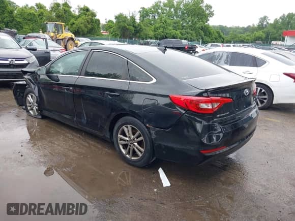 2017 Hyundai Sonata 2.4L с VIN 5NPE24AF8HH554105, выставлен на аукционе IAAI как лот 42440745 с пробегом 140 793 миль миль и . История ставок и продаж доступна на DreamBid. Изображение 3.