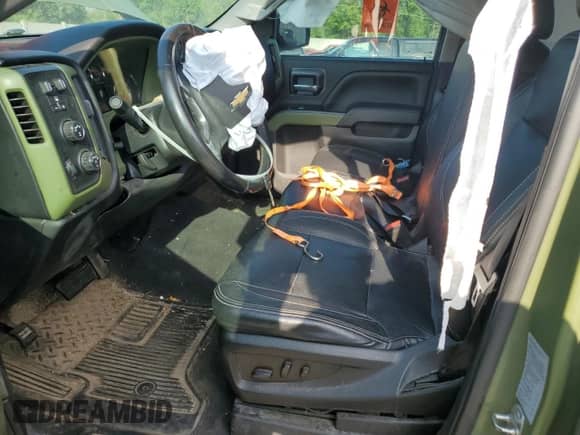 2018 Chevrolet Silverado 1500 LT z VIN 3GCUKREC6JG500373, wystawiony jako Copart lot #61946725 z przebiegiem Nie podano mil oraz Nie do naprawy • Non repairable. Historia ofert i sprzedaży dostępna na DreamBid. Obrazek 7.