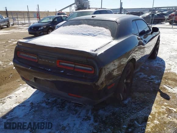 2015 Dodge Challenger SXT с VIN 2C3CDZAG3FH739860, выставлен на аукционе IAAI как лот 41633204 с пробегом 87 442 миль миль и . История ставок и продаж доступна на DreamBid. Изображение 4.