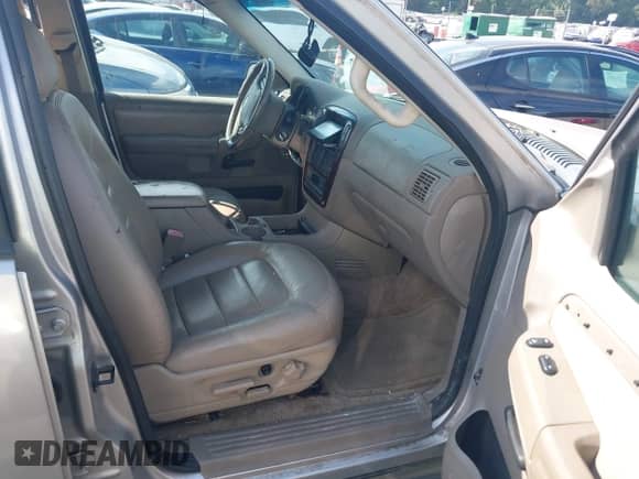 2003 Ford Explorer Limited with VIN 1FMDU75WX3UA14430, listed as a IAAI auction lot 43307797 with 218,430 mi miles and . Bid and sale history available at DreamBid. Image 5.