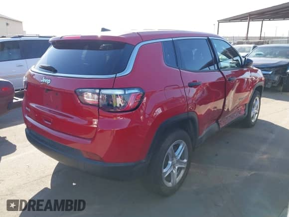 2023 Jeep Compass Sport с VIN 3C4NJDAN2PT573466, выставлен на аукционе IAAI как лот 43085415 с пробегом 28 105 миль миль и . История ставок и продаж доступна на DreamBid. Изображение 4.