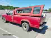1988 Chevrolet Silverado 2500 z VIN 1GCFC24H6JZ151273, wystawiony jako IAAI lot #42625042 z przebiegiem 87 026 mil mil oraz . Historia ofert i sprzedaży dostępna na DreamBid. Obrazek 3.