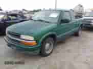 1999 Chevrolet S-10 LS с VIN 1GCCS19X8X8115681, выставлен на аукционе IAAI как лот 42809706 с пробегом 176 148 миль миль и . История ставок и продаж доступна на DreamBid. Изображение 2.