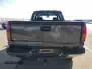 2001 Chevrolet Silverado 1500HD LS z VIN 1GCGC13U71F164483, wystawiony jako Copart lot #42767465 z przebiegiem Nie podano mil oraz Szkoda całkowita • Salvage title. Historia ofert i sprzedaży dostępna na DreamBid. Obrazek 6.