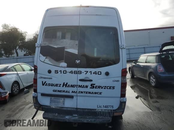 2007 Dodge Sprinter with VIN WD0PE745375185065, listed as a Copart auction lot 85366934 with 379,009 mi miles and Clean title. Bid and sale history available at DreamBid. Image 6.