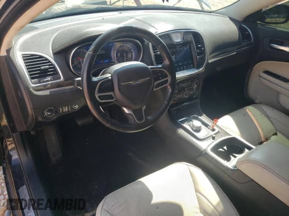 2019 Chrysler 300 Limited с VIN 2C3CCAEG4KH689284, выставлен на аукционе Copart как лот 83825415 с пробегом 115 085 миль миль и На запчасти • Non repairable. История ставок и продаж доступна на DreamBid. Изображение 8.