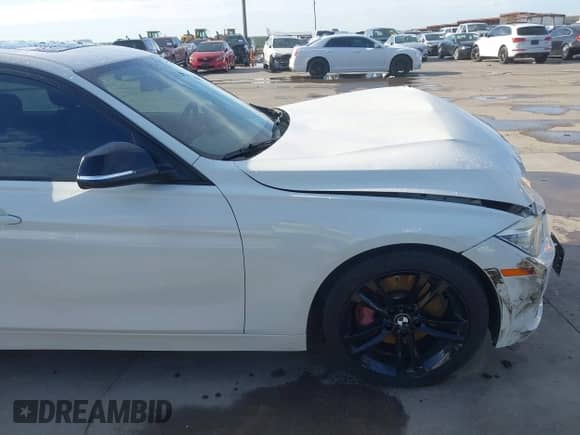 2013 BMW 3 Series 335i z VIN WBA3A9G52DNP36184, wystawiony jako IAAI lot #42330629 z przebiegiem 120 377 mil mil oraz . Historia ofert i sprzedaży dostępna na DreamBid. Obrazek 18.