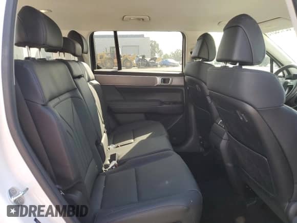 2025 Hyundai Santa Fe SEL с VIN 5NMP2DGL5SH111131, выставлен на аукционе Copart как лот 82135375 с пробегом 3 791 миль миль и Списание • Salvage title. История ставок и продаж доступна на DreamBid. Изображение 11.