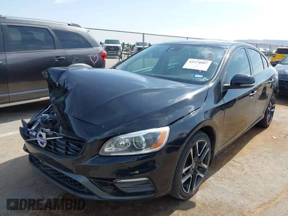 2017 Volvo S60 Dynamic с VIN YV126MFL3H2436352, выставлен на аукционе IAAI как лот 42374807 с пробегом 126 035 миль миль и . История ставок и продаж доступна на DreamBid. Изображение 6.